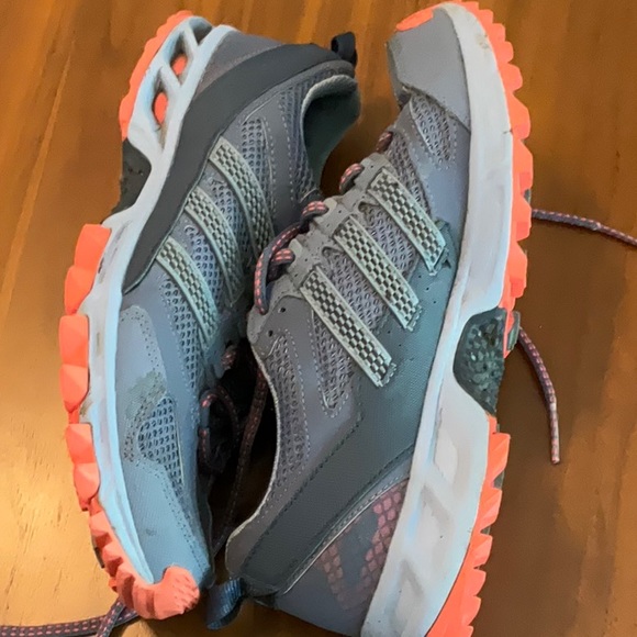 ADIDAS running shoes - Picture 4 of 8